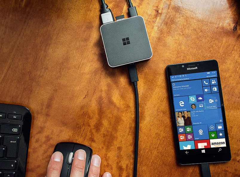 Phu kien bien may Lumia thanh PC Windows 10 gia 2 trieu dong hinh anh