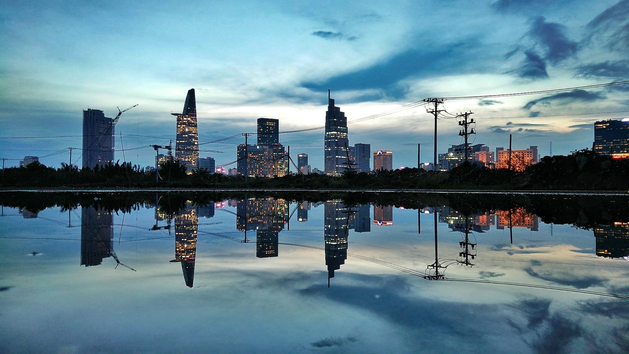 Anh chup Sai Gon theo phong cach soi vung nuoc hinh anh