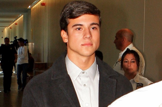 3 hoc sinh bi bat vi hack bang diem, doi thoi khoa bieu hinh anh