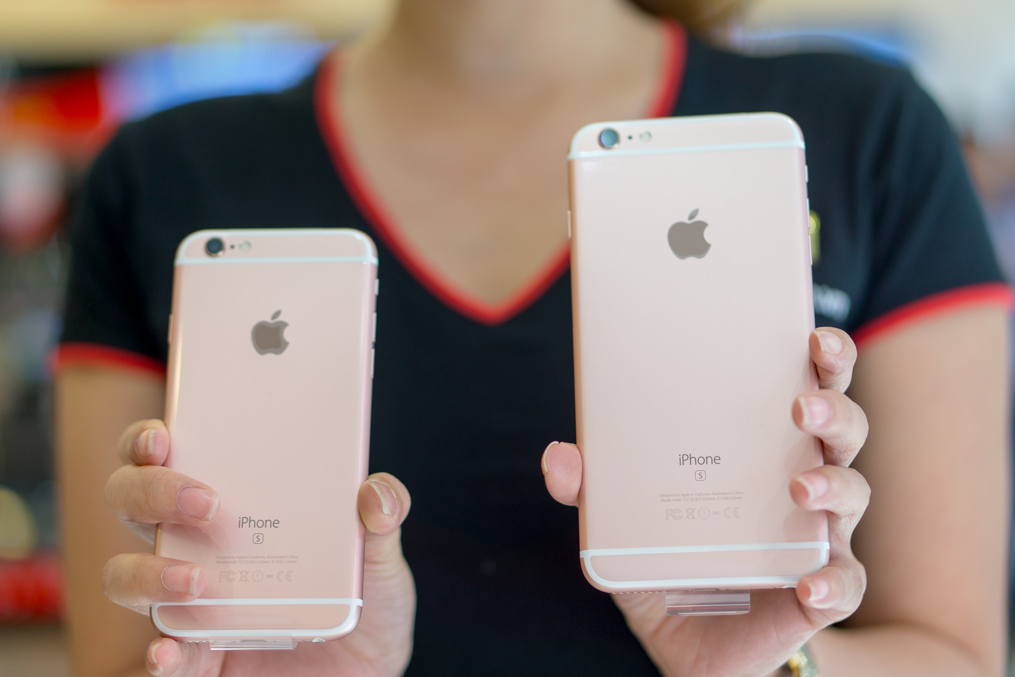 Mo hop iPhone 6S va 6S Plus phien ban Viet Nam hinh anh