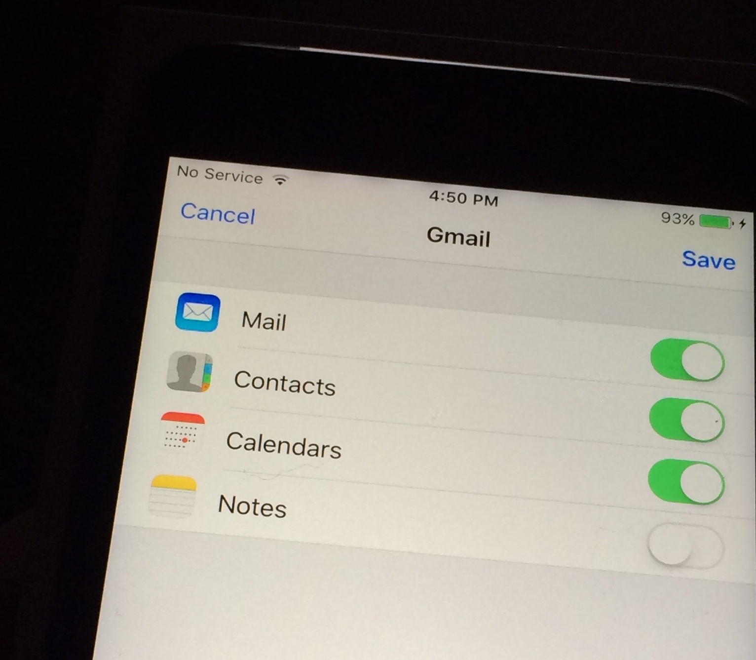 iPhone 6S chinh hang bi nghi mac loi man hinh ho sang hinh anh