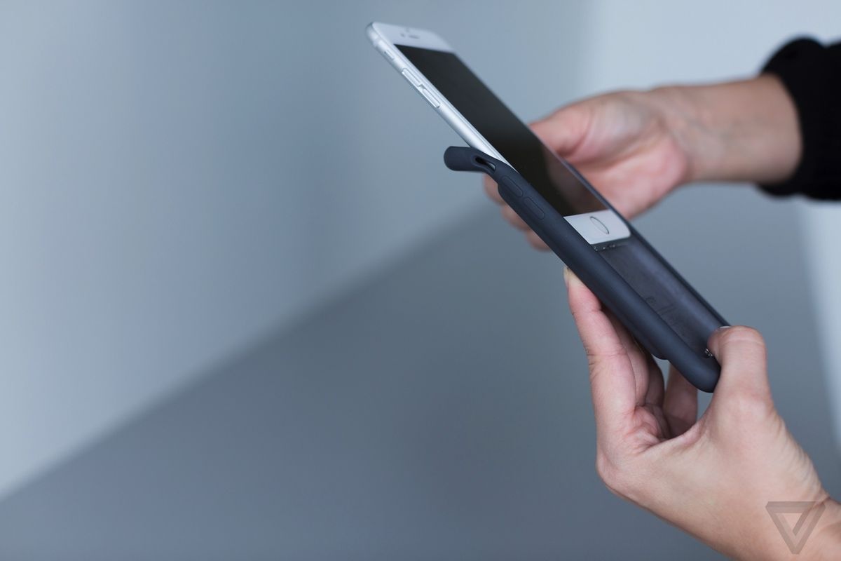 Thuc te op lung kiem sac pin ky di cua Apple hinh anh