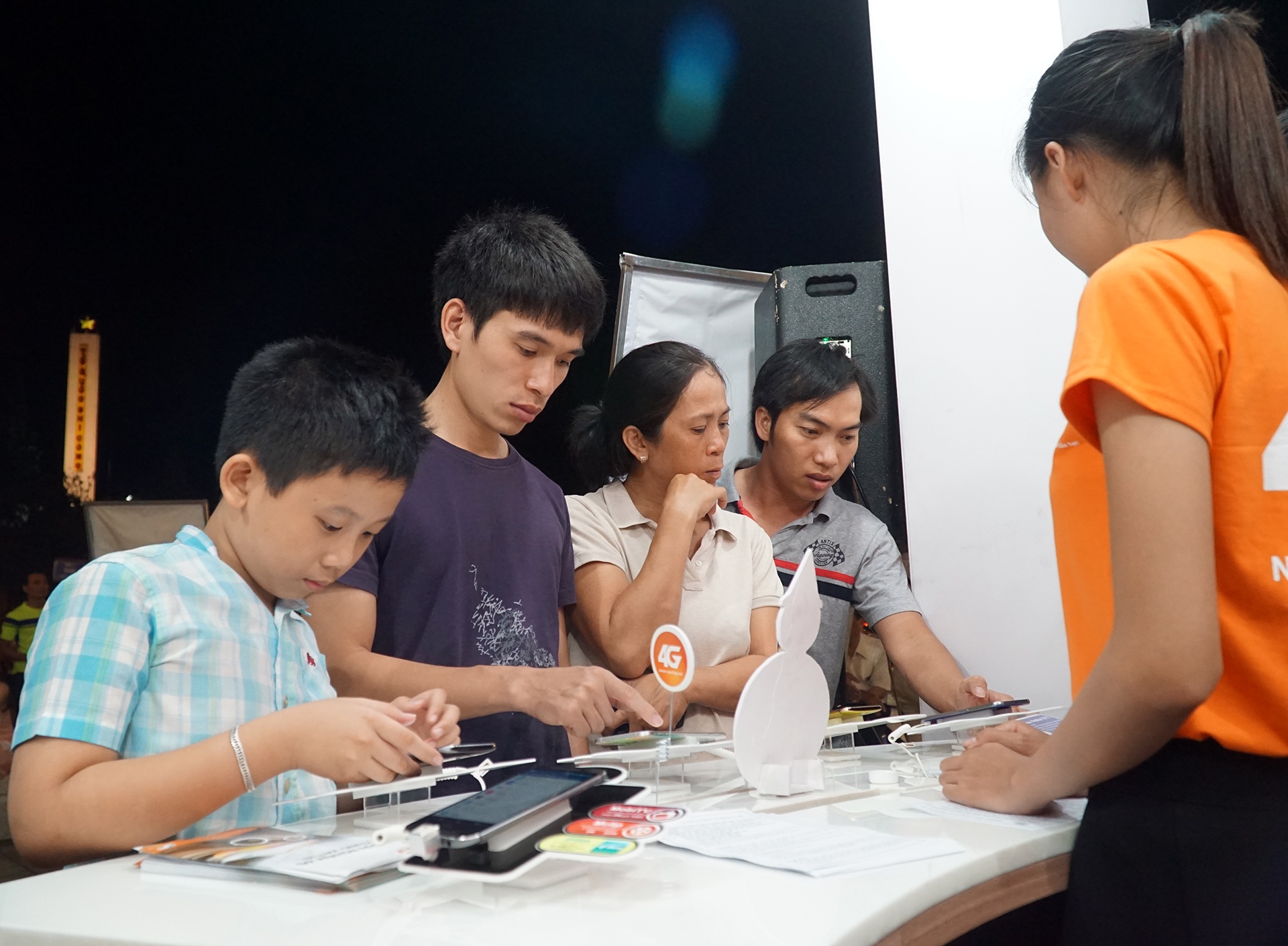 Nguoi dung Vung Tau noi gi ve mang 4G dang thu nghiem? hinh anh