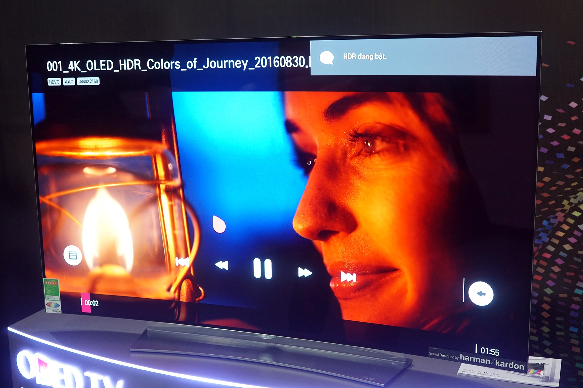 LG mang TV OLED 4K ve Viet Nam hinh anh