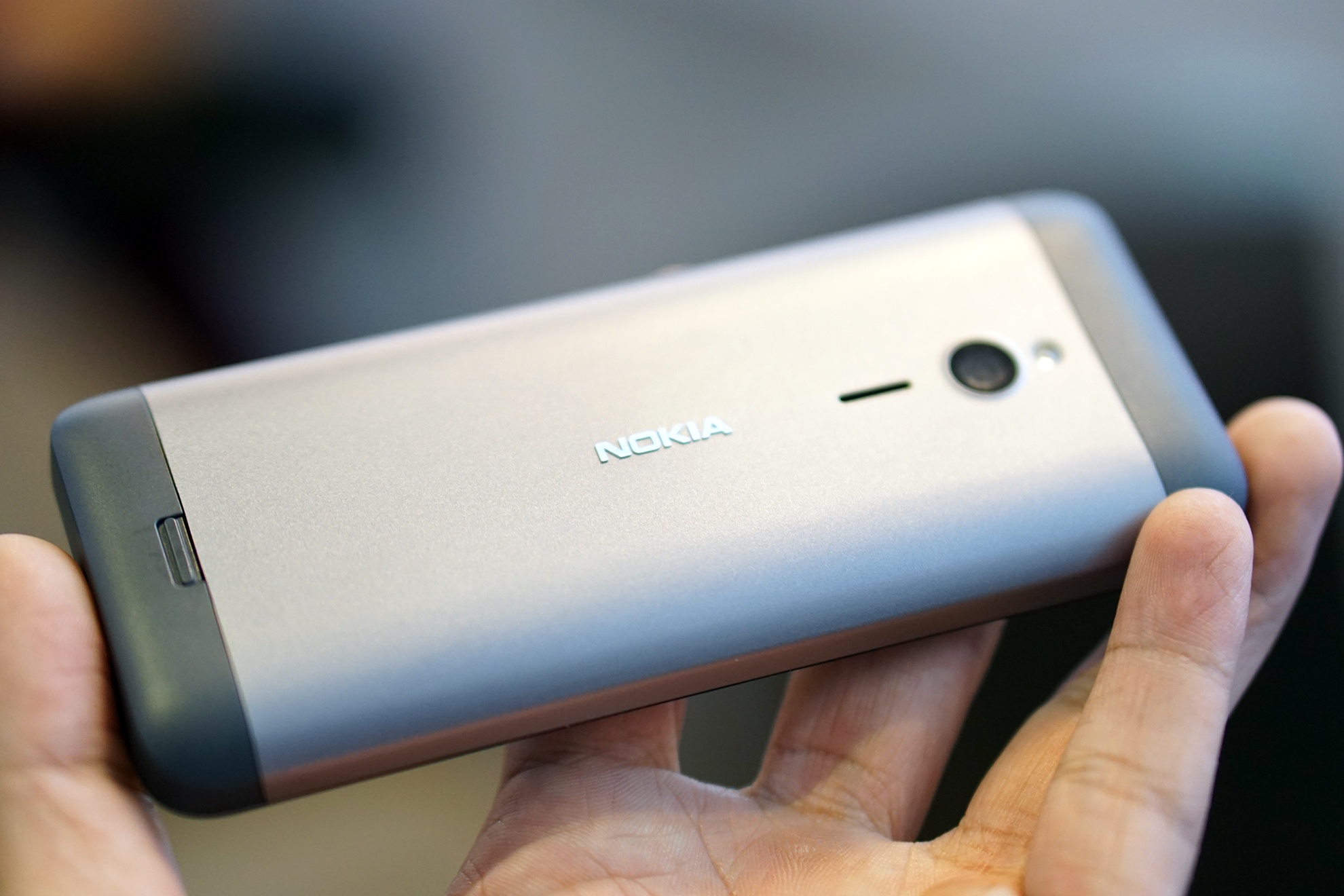 Mo hop di dong vo nhom gia 1,4 trieu cua Nokia vua ban o VN hinh anh