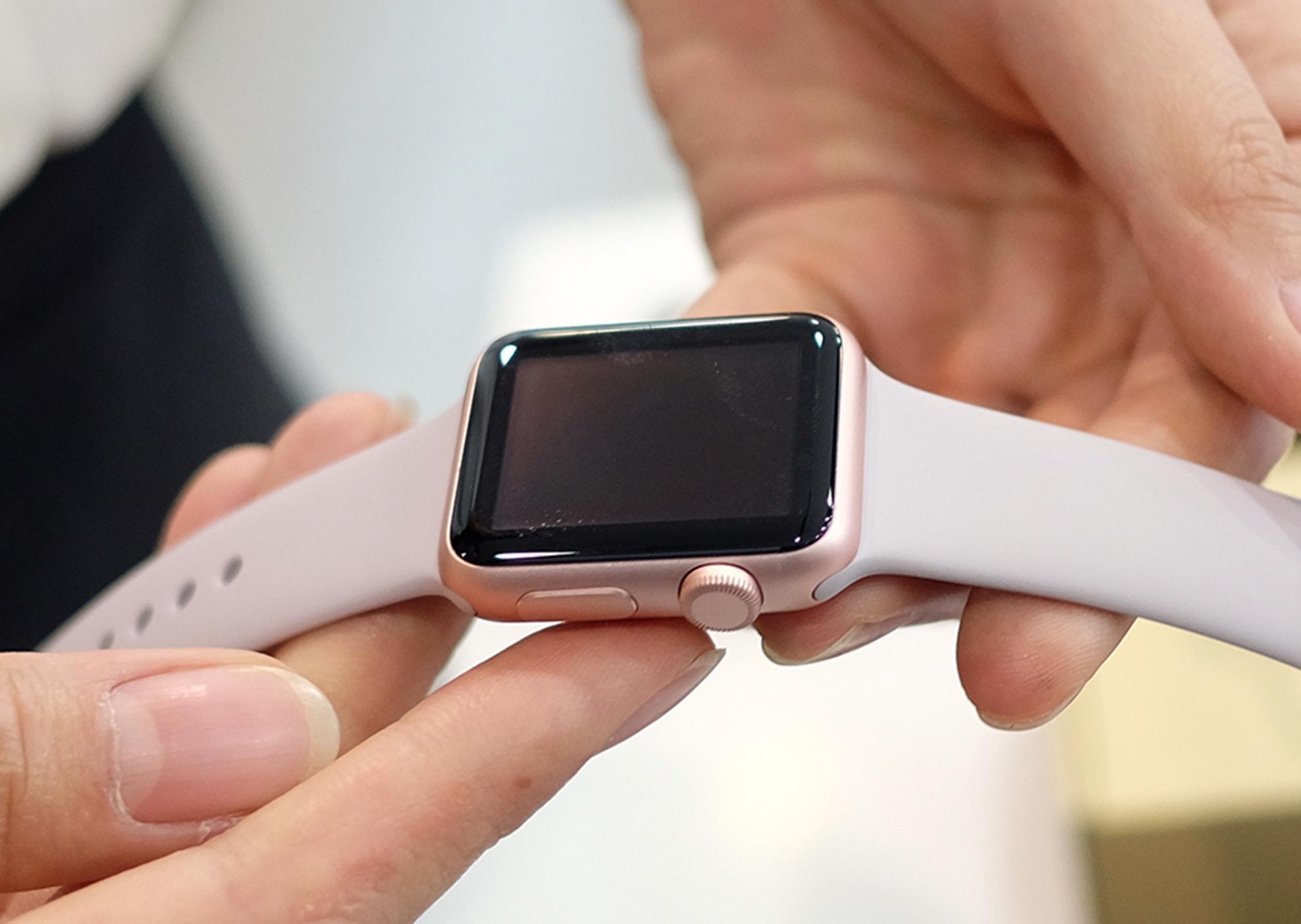 Apple Watch chinh hang vua ban o VN, gia tu 11,6 trieu hinh anh