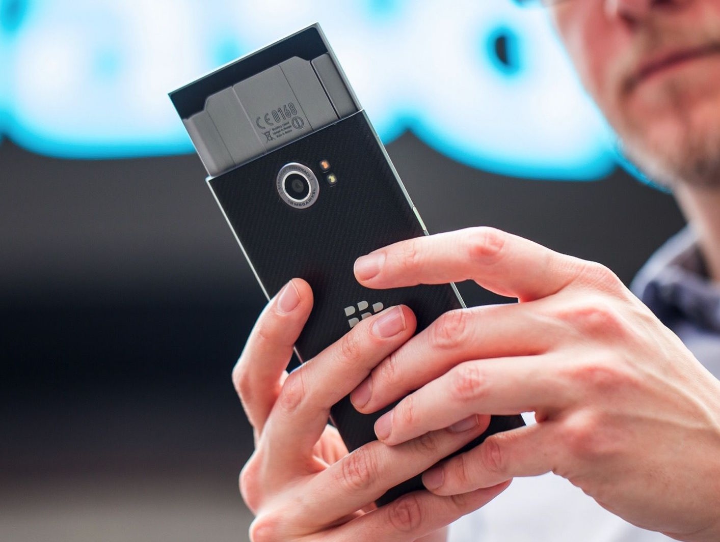 BlackBerry bo BB10, chuyen han sang Android hinh anh