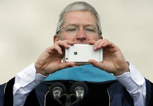 Apple cung ran voi FBI, ngoan ngoan o Trung Quoc hinh anh