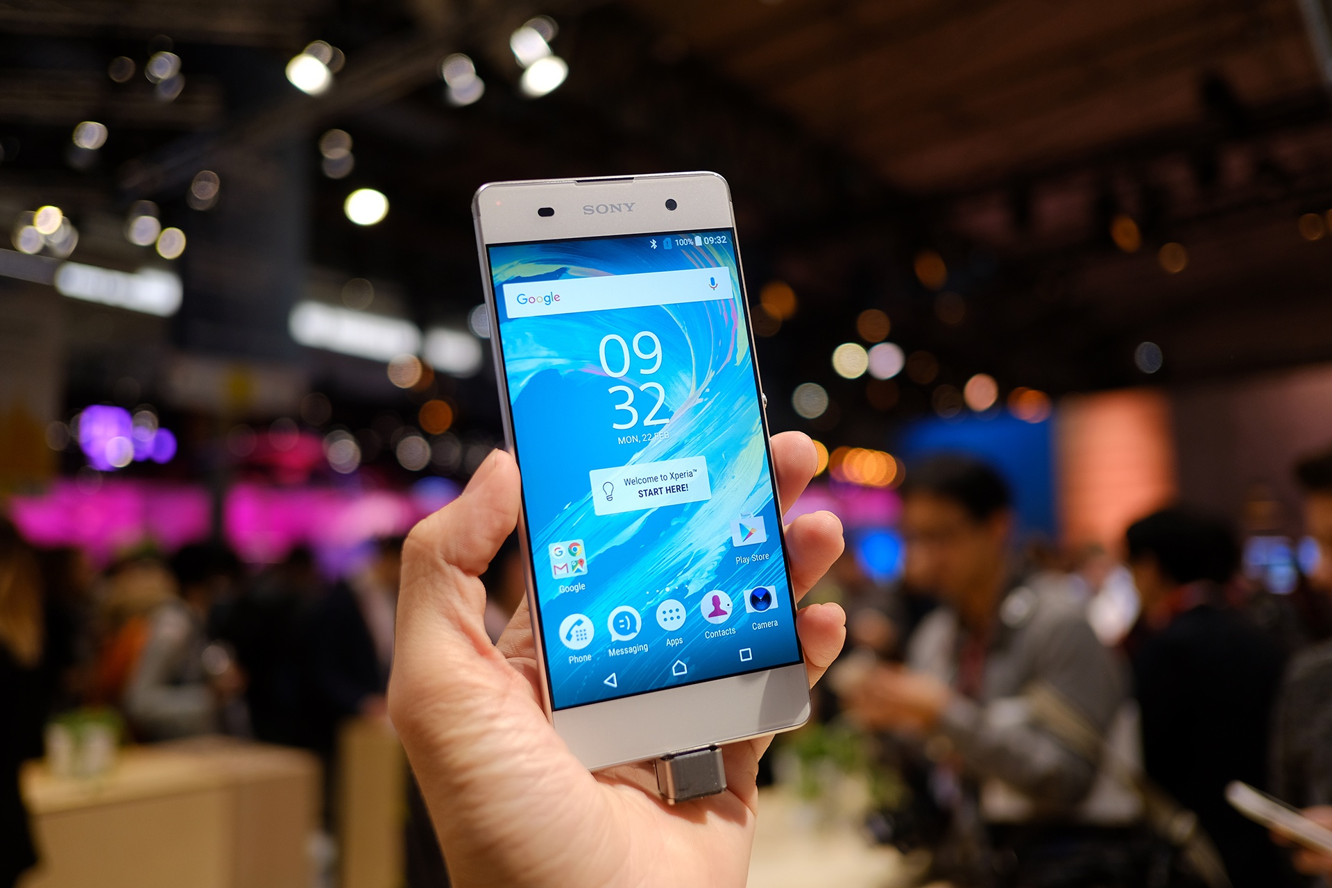 Can canh Sony Xperia X va XA vua ra mat hinh anh