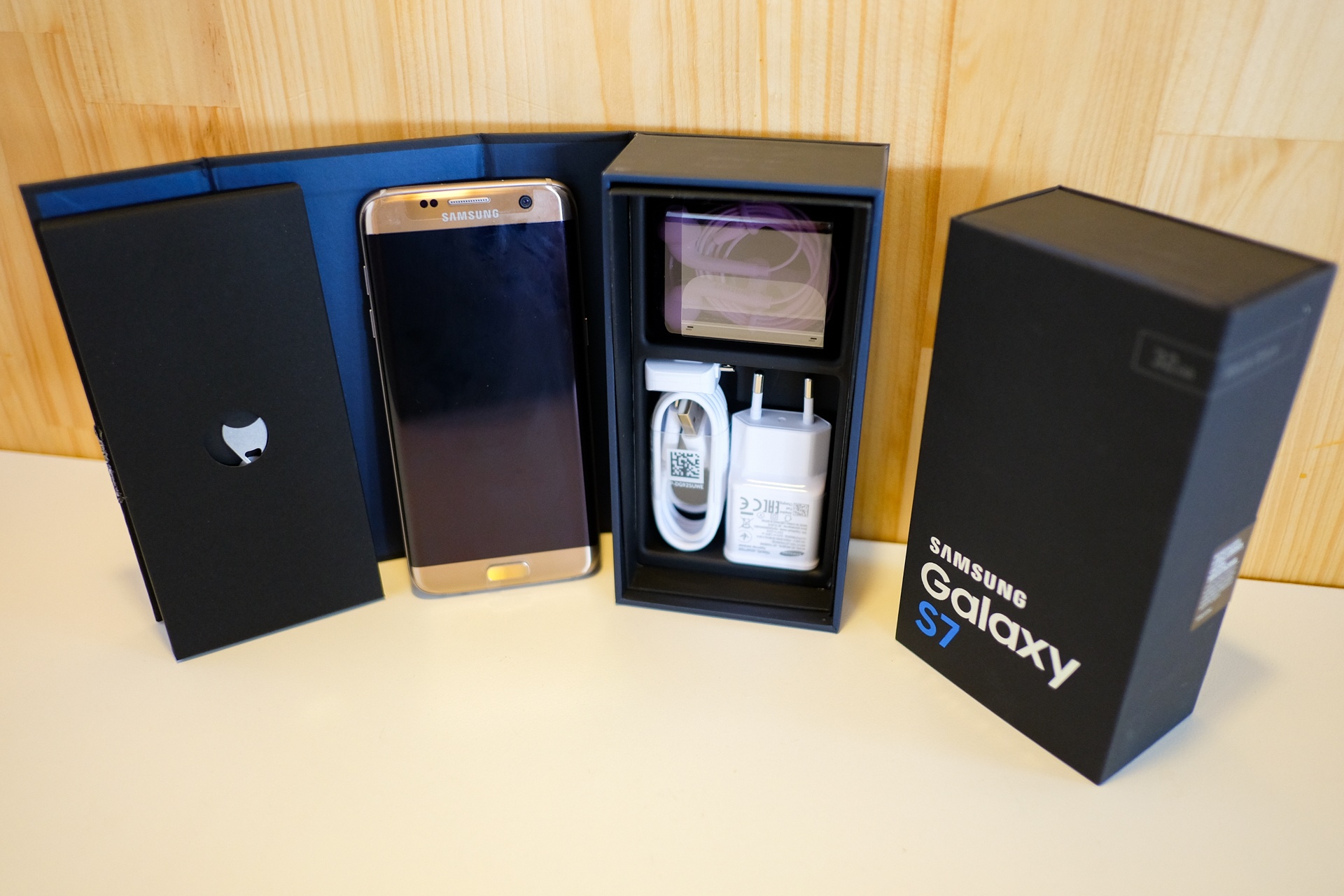 giá Galaxy S7 Edge, giá Galaxy S7, review Galaxy S7 ảnh 2 gia Galaxy S7 Edge, gia Galaxy S7, review Galaxy S7 anh 2