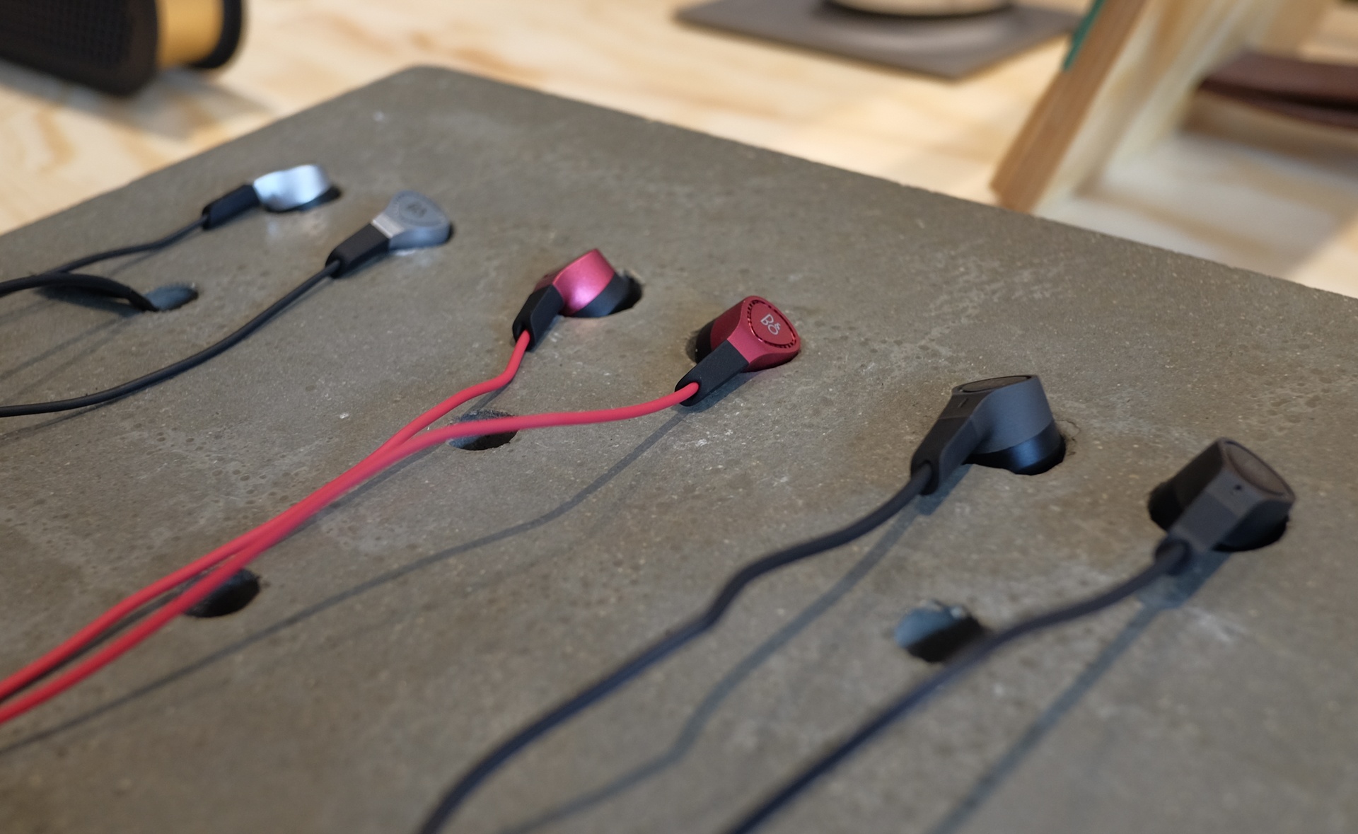 Loa Bang & Oflusen chinh hang Viet Nam anh 7