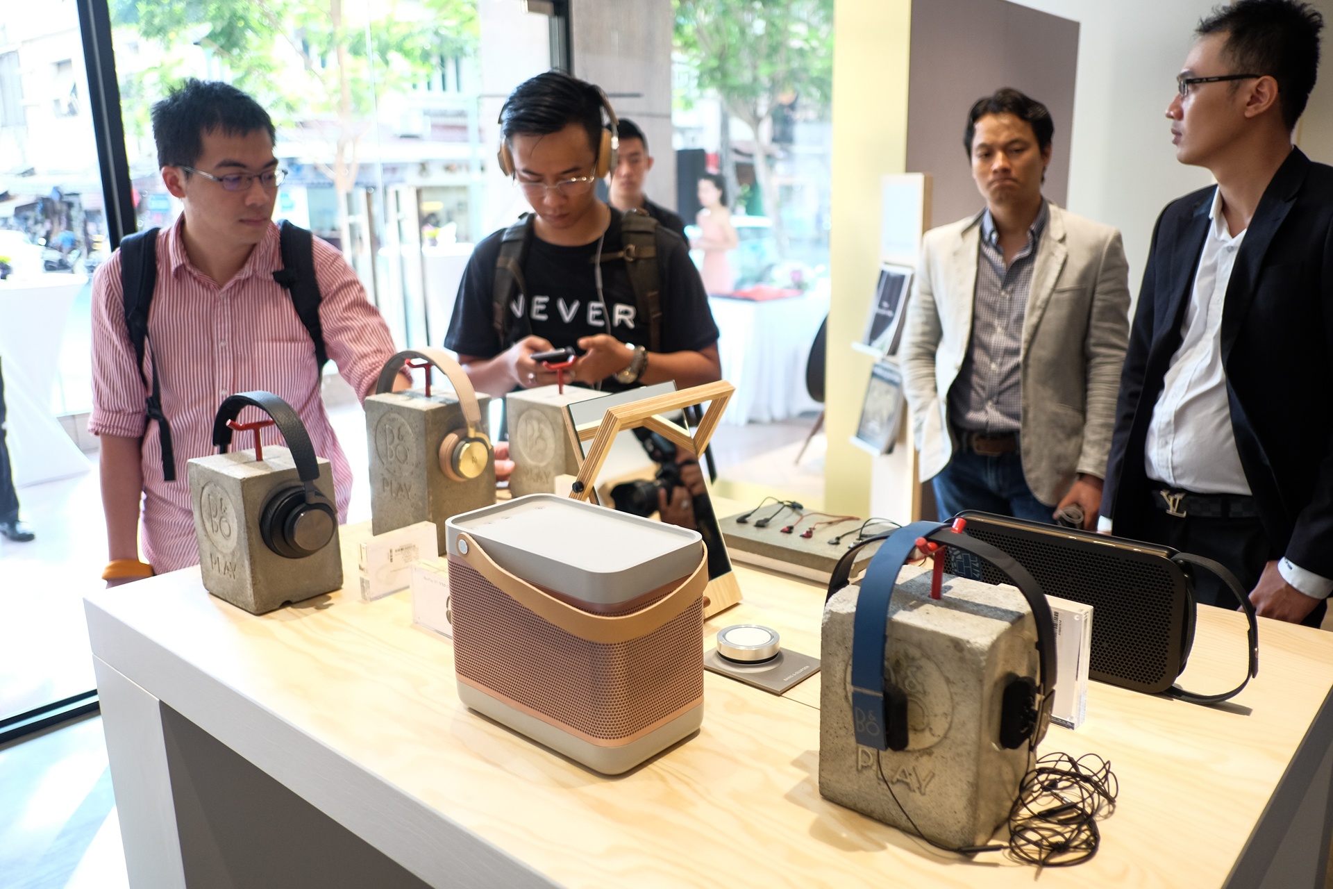 Loa Bang & Oflusen chinh hang Viet Nam anh 5