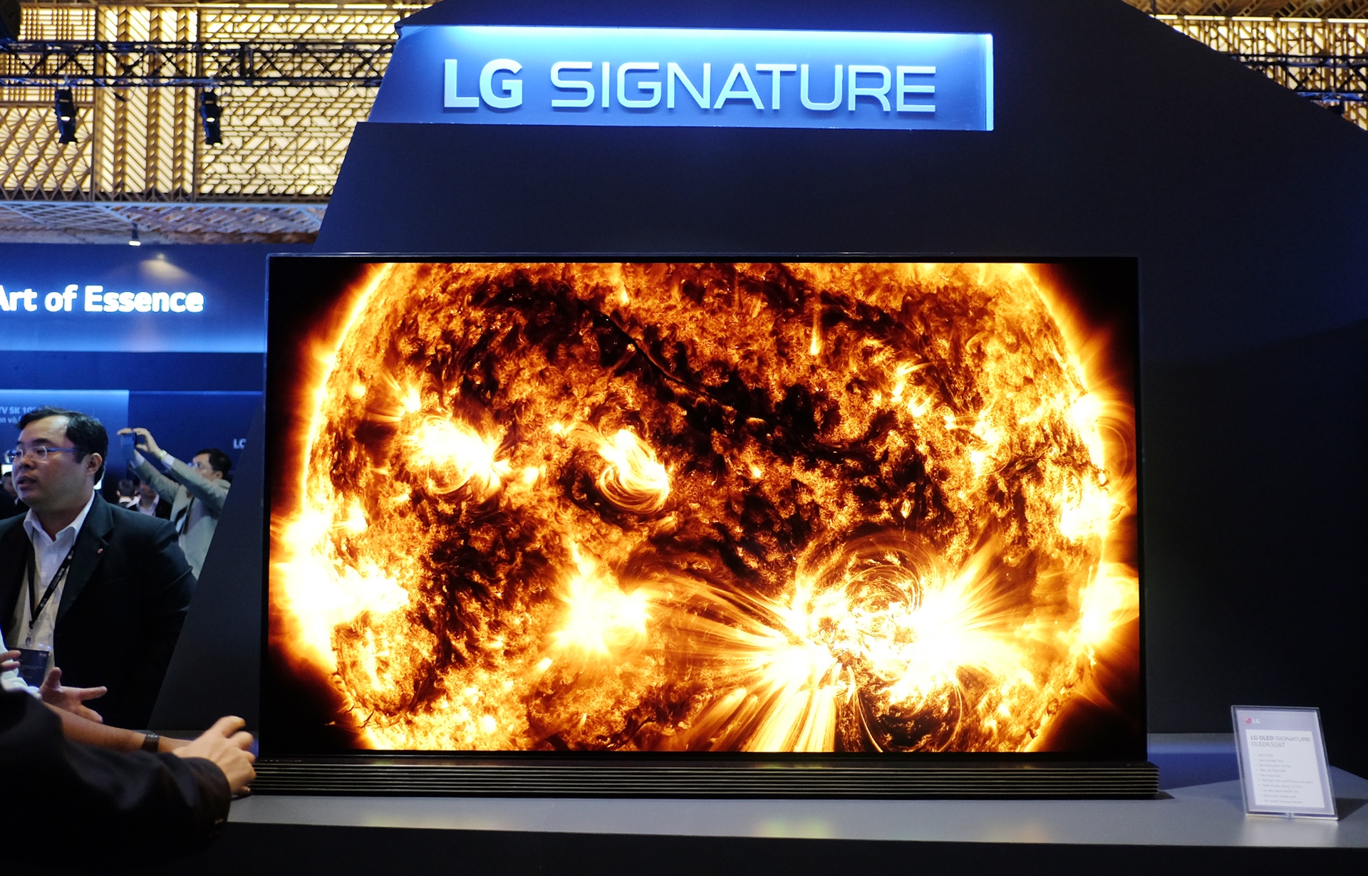 Gia TV LG OLED G6 anh 1