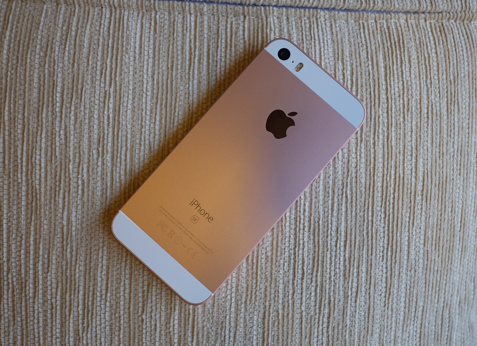 Anh iPhone SE o Viet Nam anh 9
