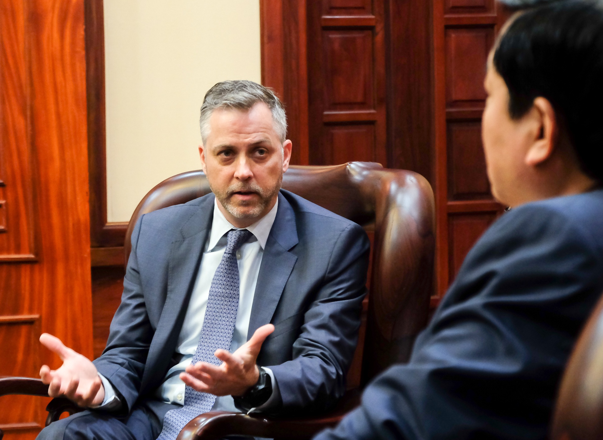 Ong Dinh La Thang gap dai dien Microsoft anh 2