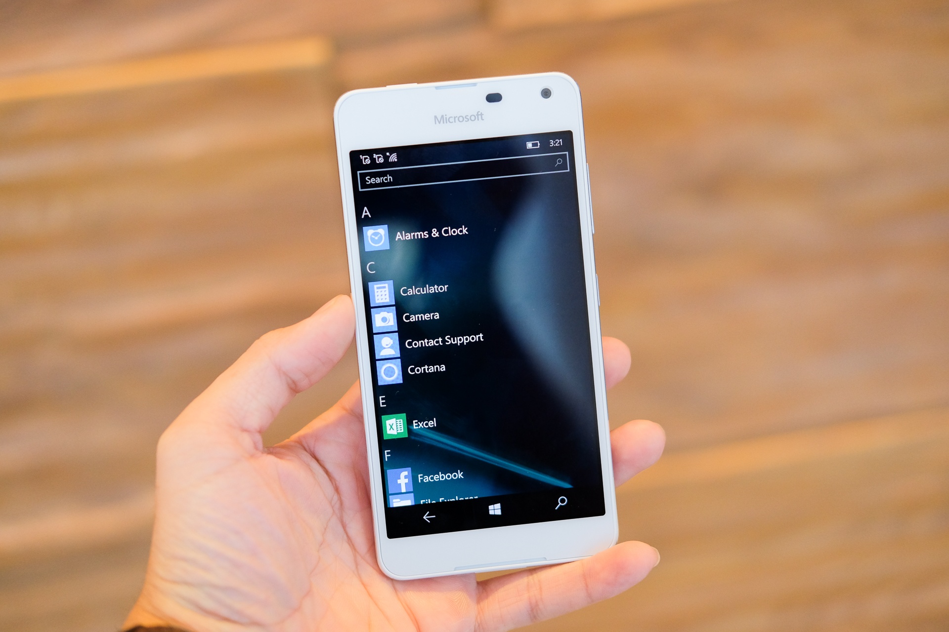 mo hop Lumia 650 anh 11