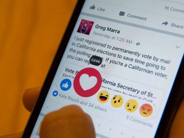 Facebook dau dau trong cuoc chien voi tin vit hinh anh