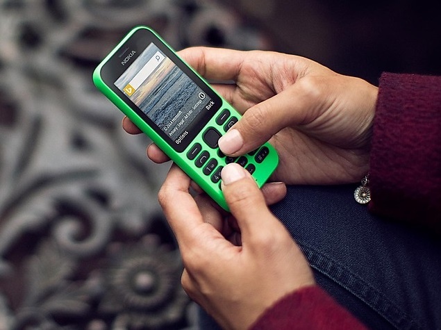 Dien thoai cuc gach ban chay hon iPhone o Viet Nam hinh anh