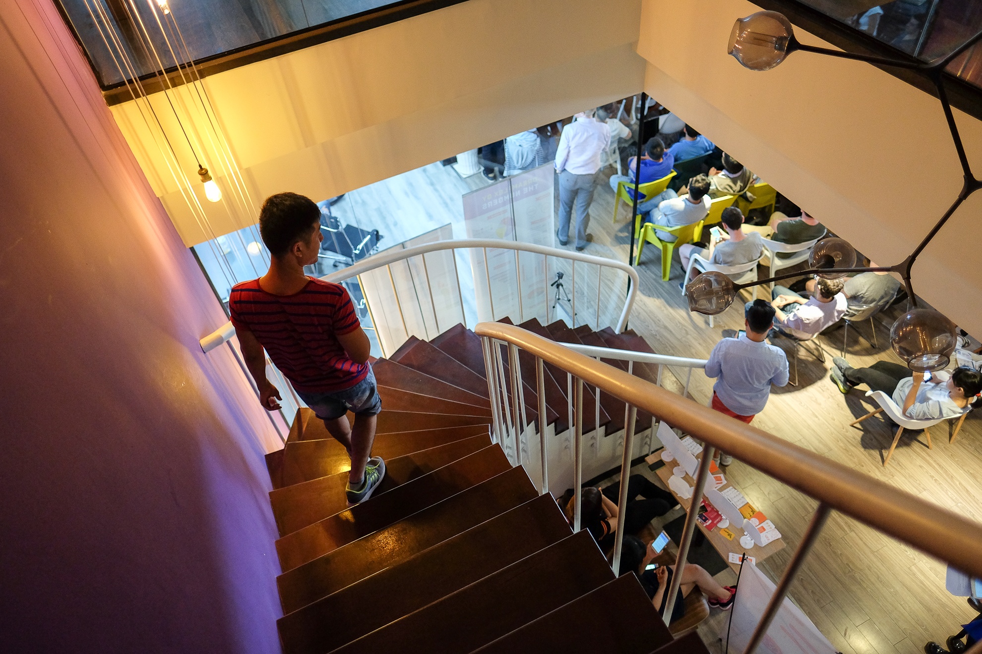 Ben trong noi Obama gap doanh nghiep Viet Nam hinh anh