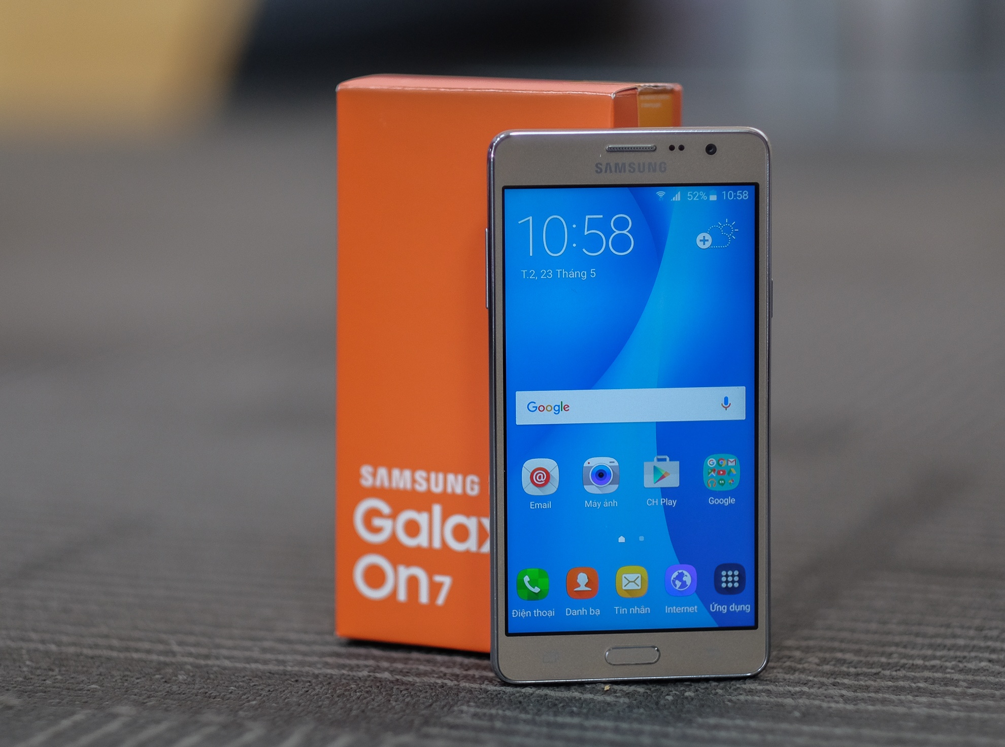 Anh Galaxy On7 camera 13 MP gia 3,9 trieu dong vua len ke hinh anh