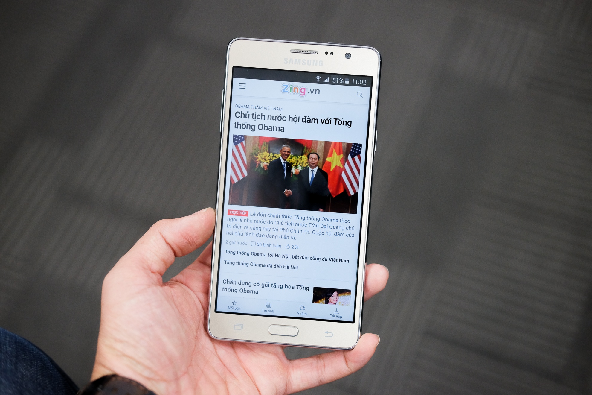 Mo hop Galaxy On7 anh 4