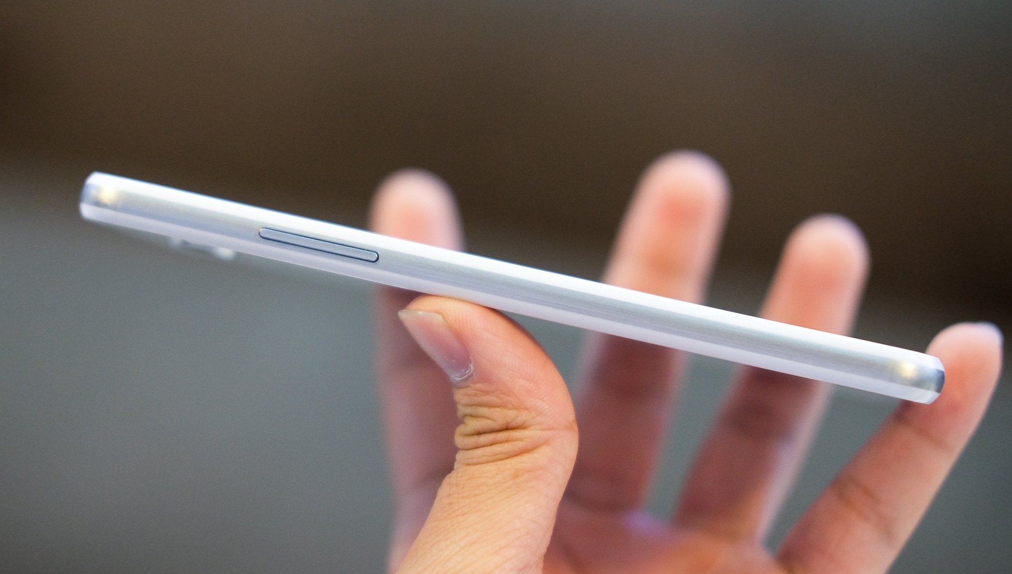 Mo hop LG X Screen gia 5 trieu dong anh 6