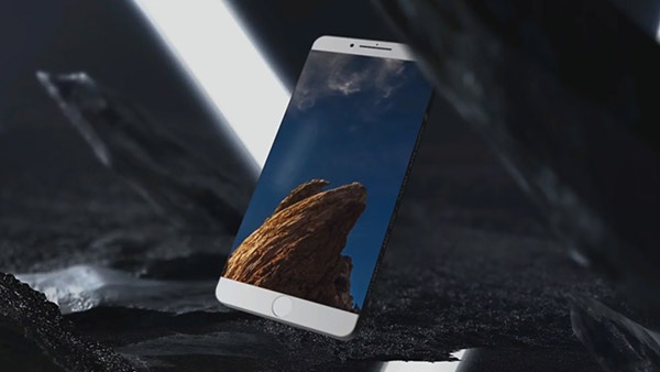 Ban dung iPhone 7 co man hinh 4K tran canh, RAM 6 GB hinh anh