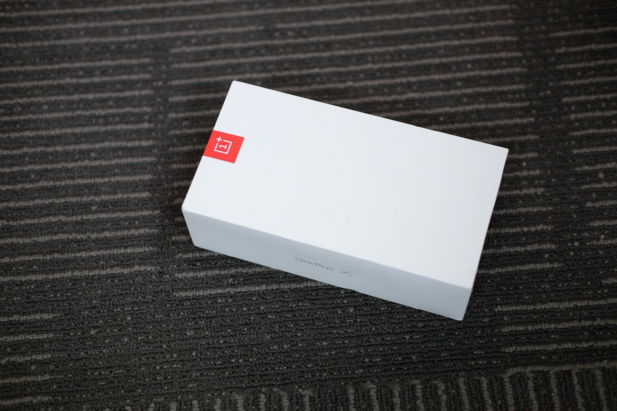 Mo hop OnePlus X anh 1