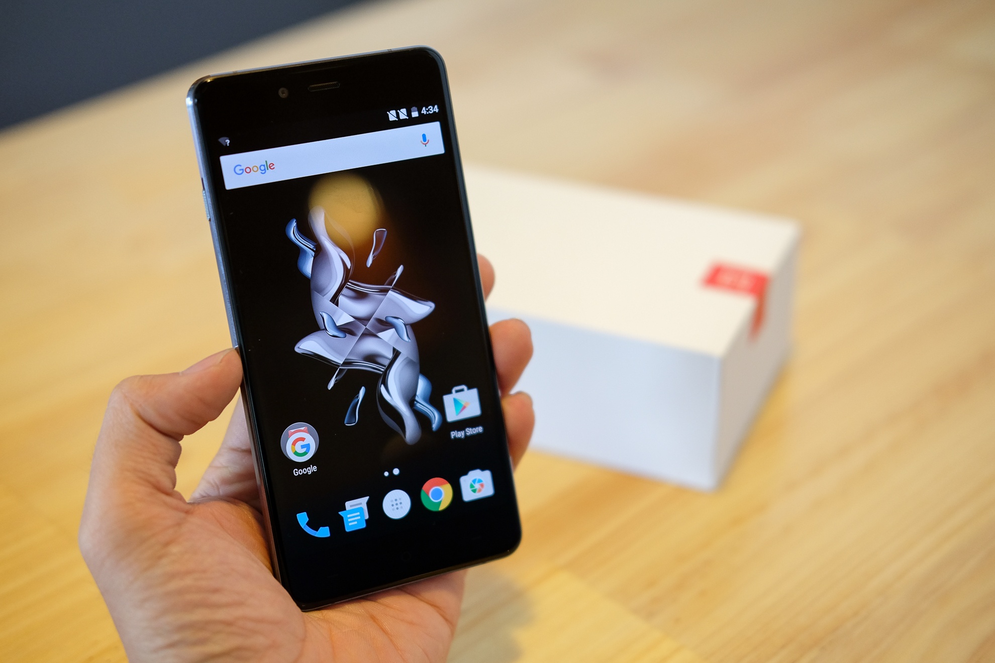 Mo hop OnePlus X anh 12