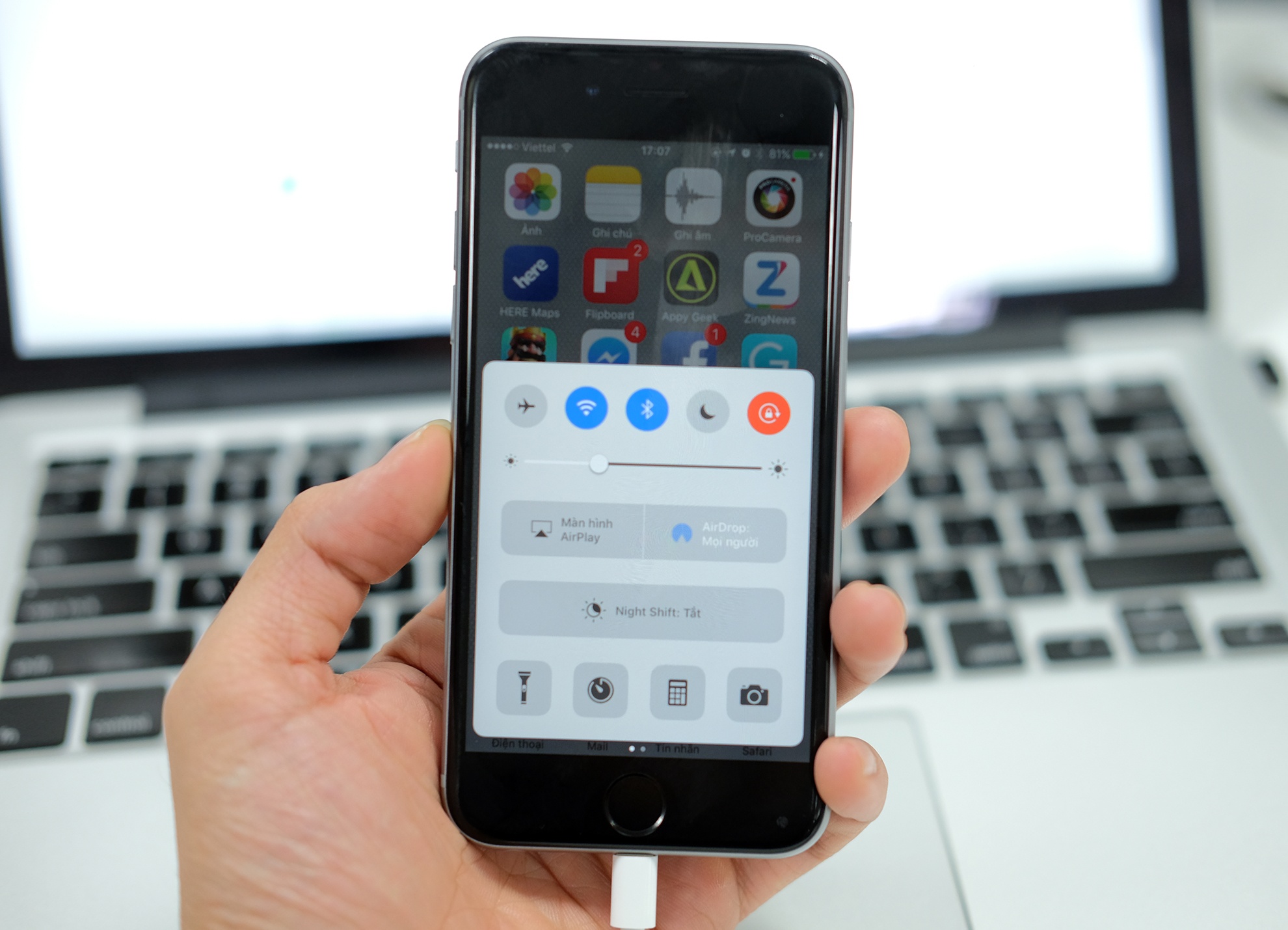 Co nen nang cap len iOS 10 anh 1