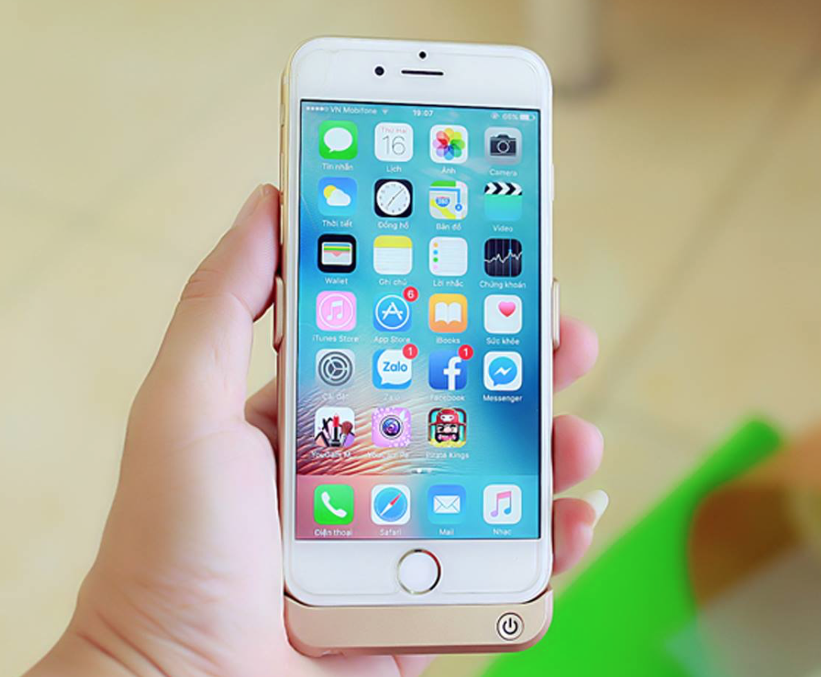 Phu kien giup iPhone co 2 SIM va the nho xuat hien o VN hinh anh