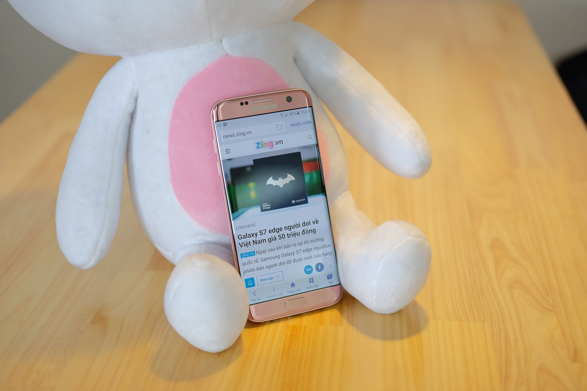 Samsung Galaxy S7 edge mau hong pink anh 13