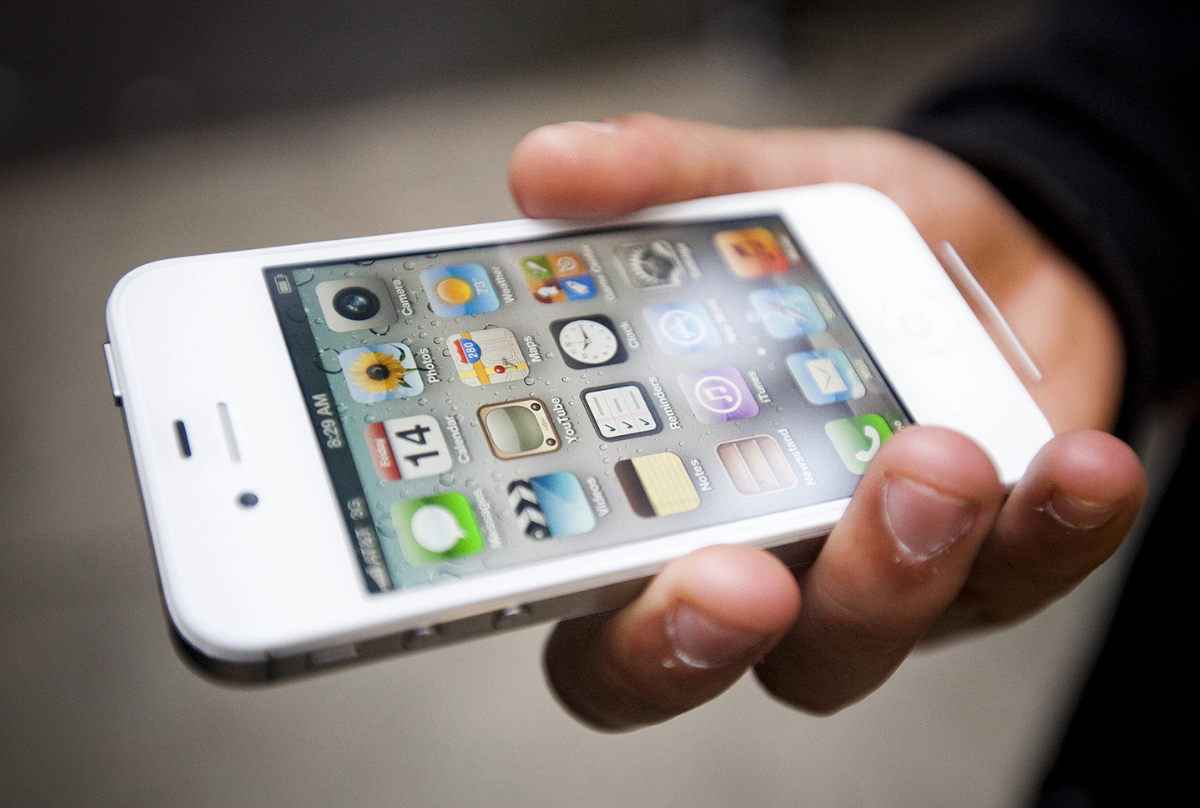 Nguoi tuyen bo phat minh iPhone truoc Apple doi 10 ty USD hinh anh