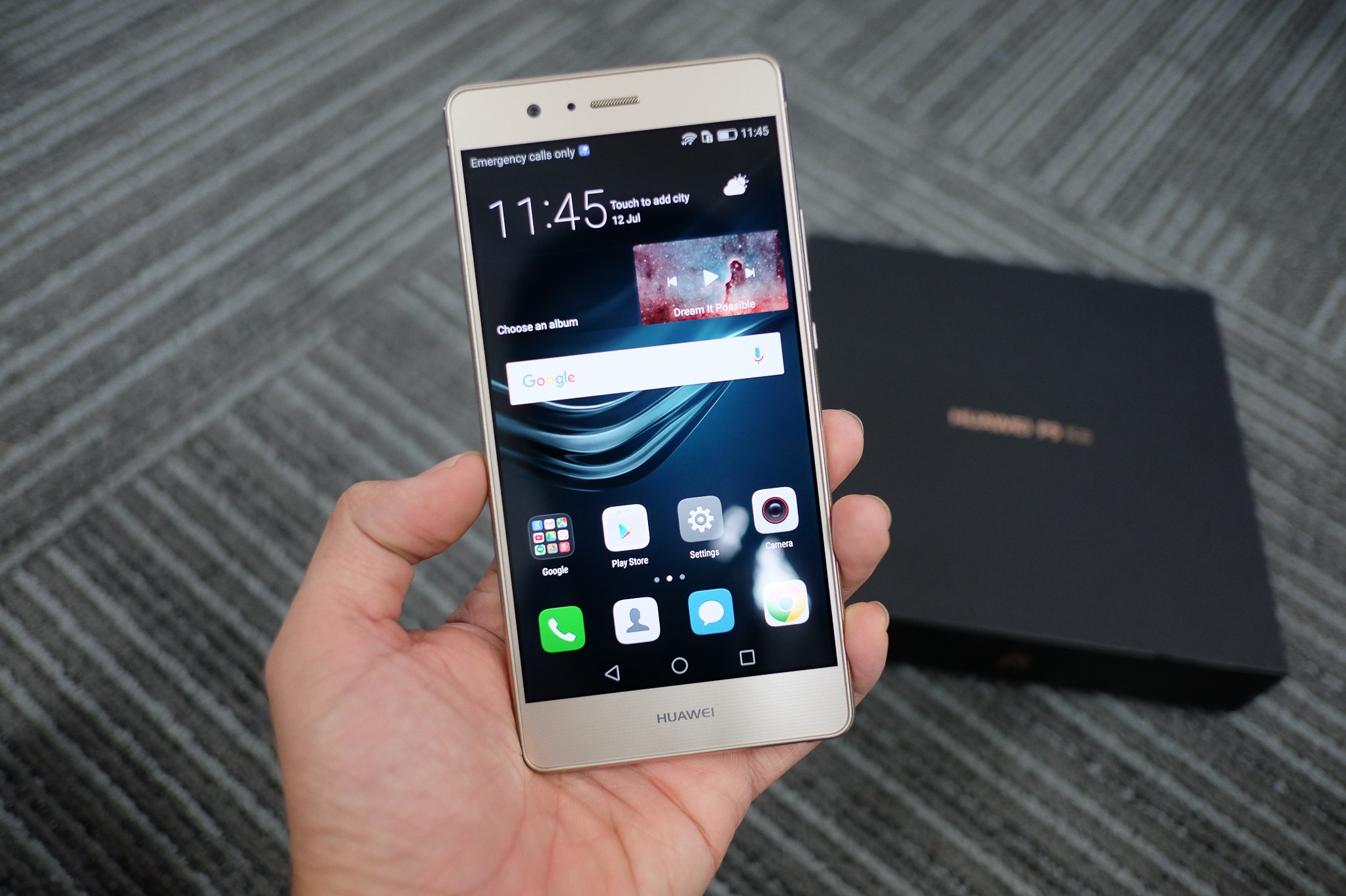 Mo hop Huawei P9 Lite gia 5,9 trieu vua len ke hinh anh