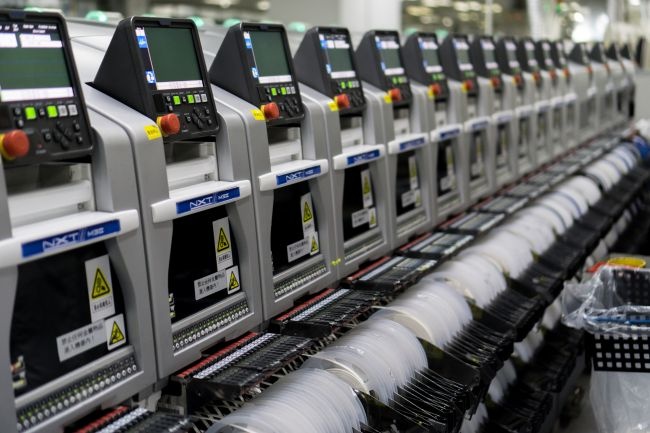 Ben trong nha may bo mach o Trung Quoc anh 3