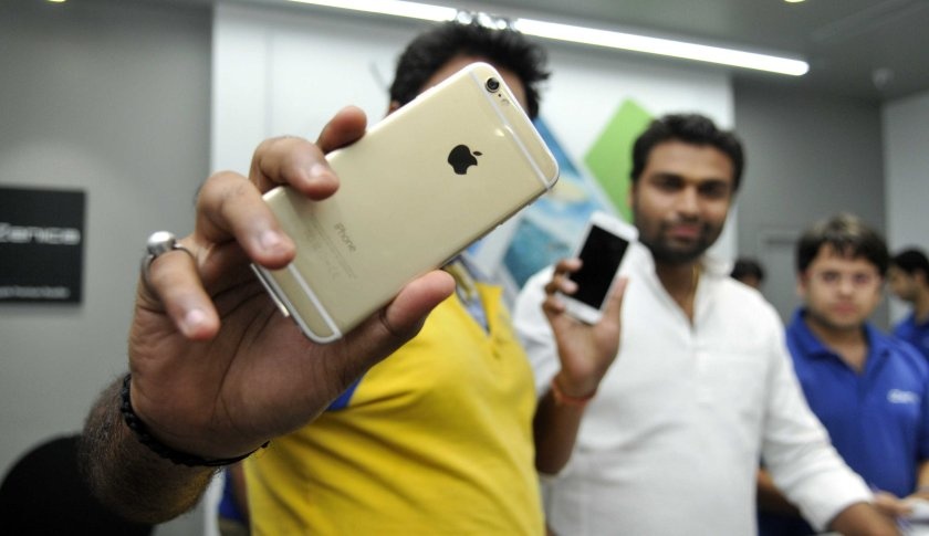 Apple nen bat chuoc Samsung de hoi sinh iPhone hinh anh