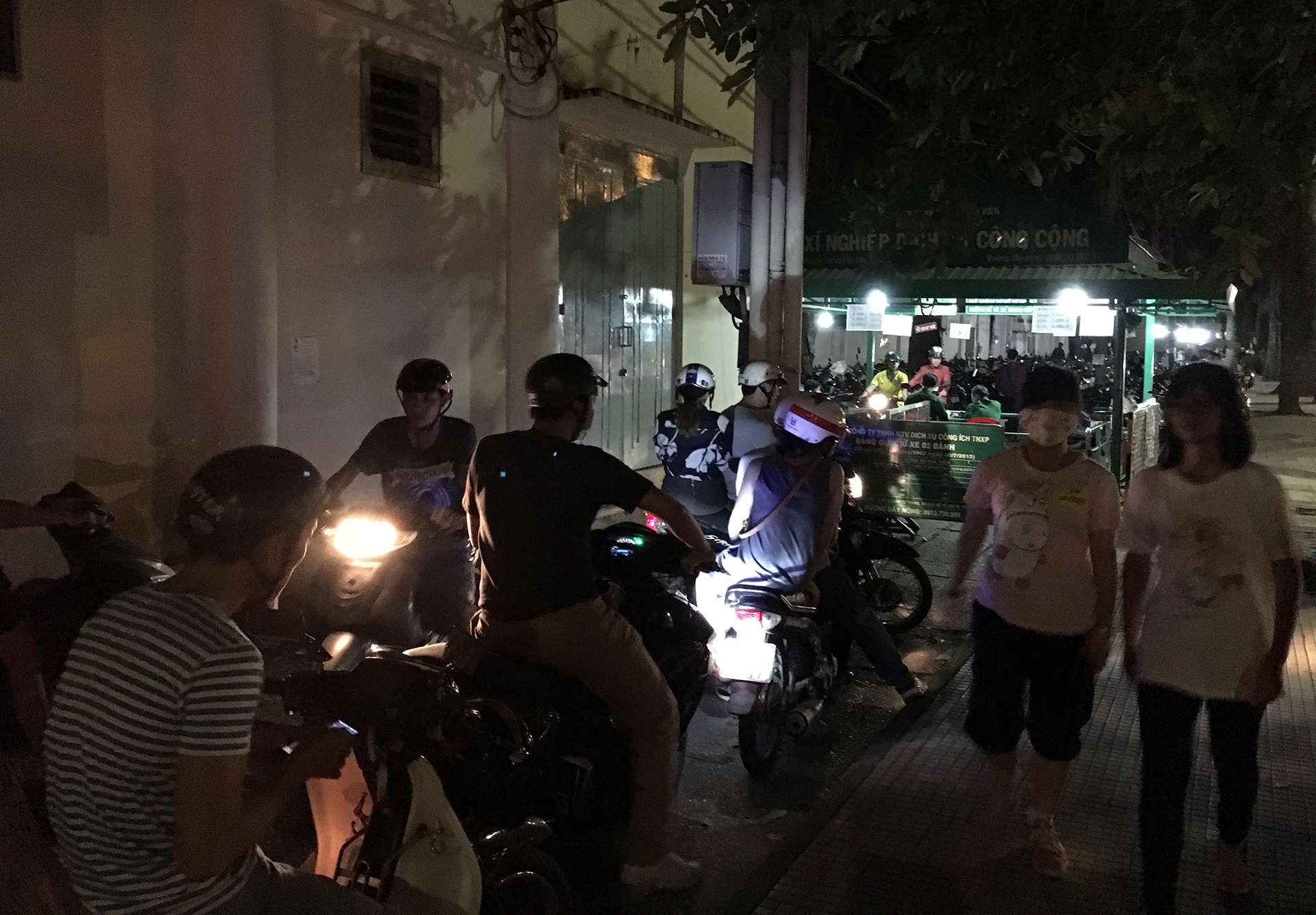 Săn Pokemon công viên Tao Đàn ảnh 3 San Pokemon cong vien Tao Dan anh 3