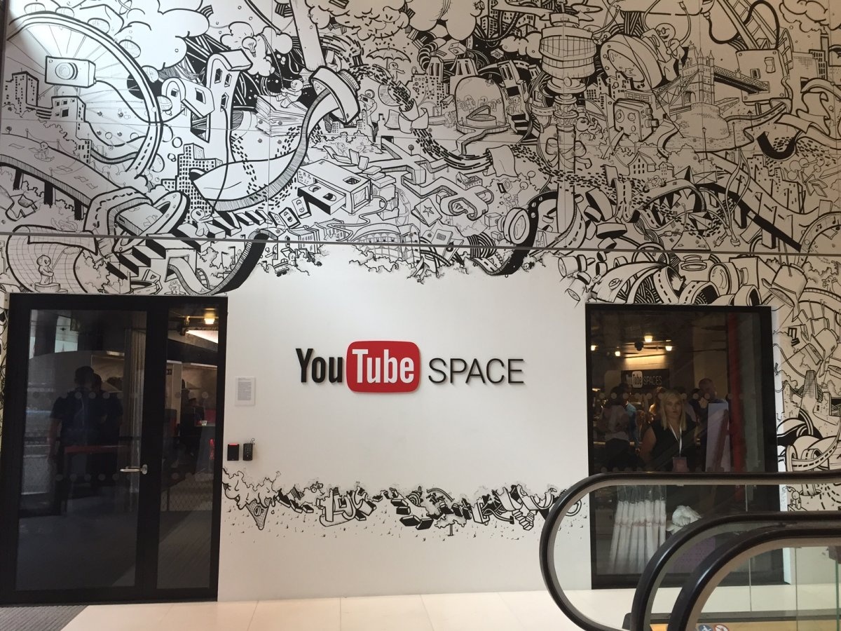 Van phong YouTube Space anh 8