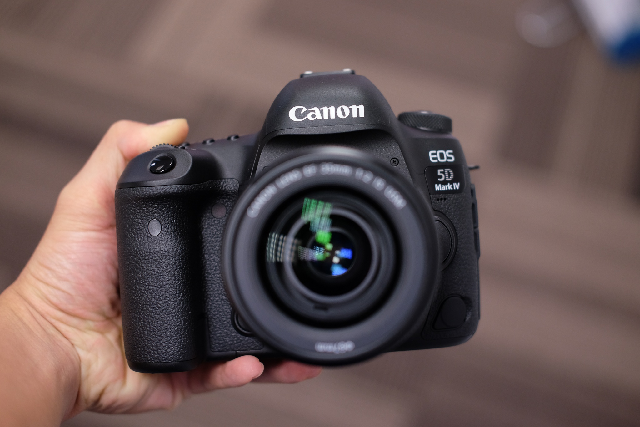 Canon 5D Mark IV o Viet Nam anh 9