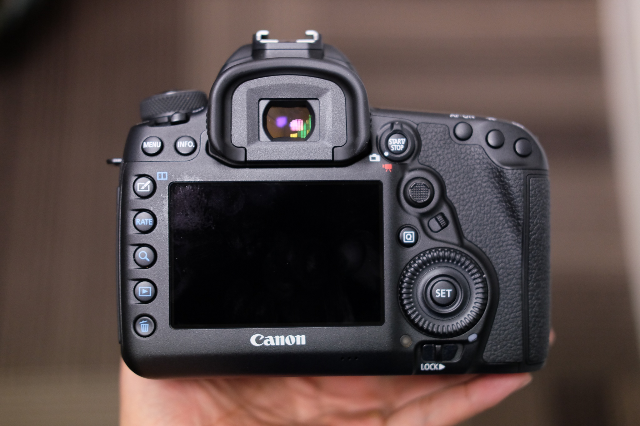 Canon 5D Mark IV o Viet Nam anh 2