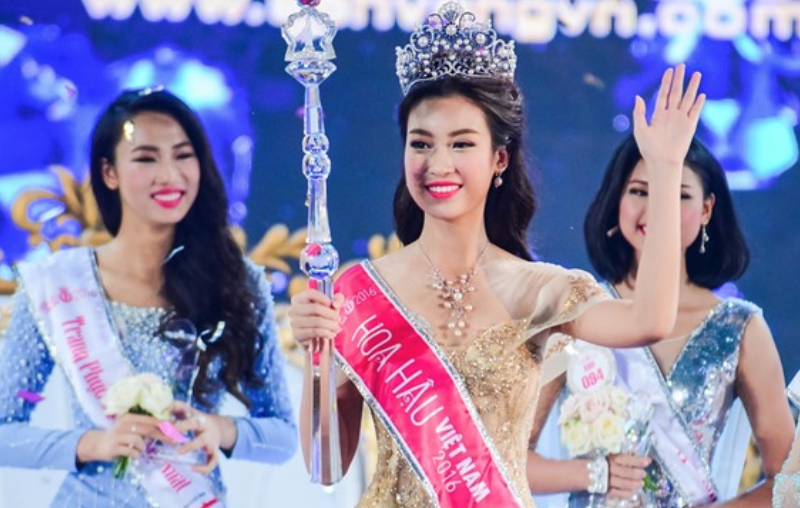 Hoa hau Do My Linh thanh tu khoa hot tren mang sau mot dem hinh anh