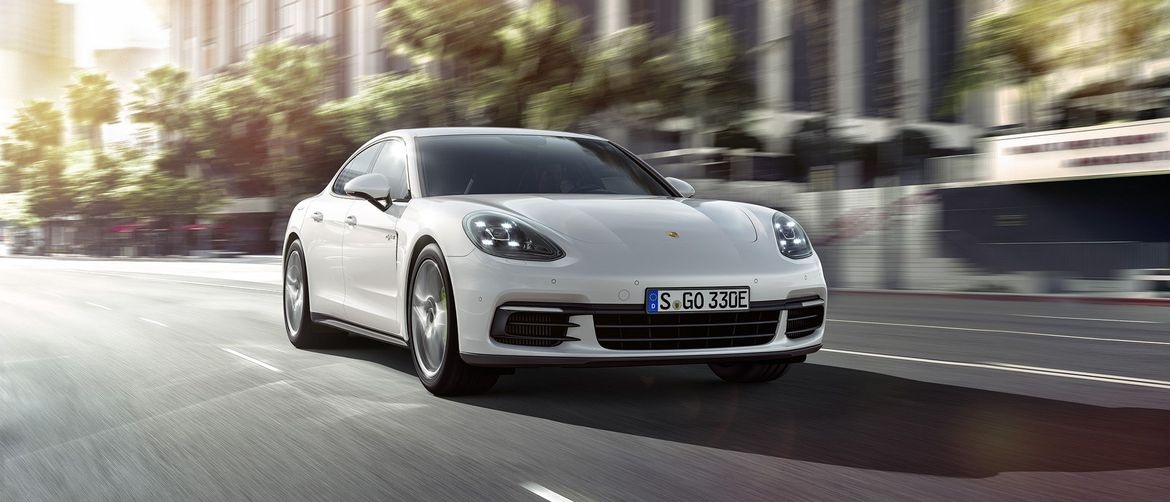 Porsche Panamera 4 E-Hybrid anh 4