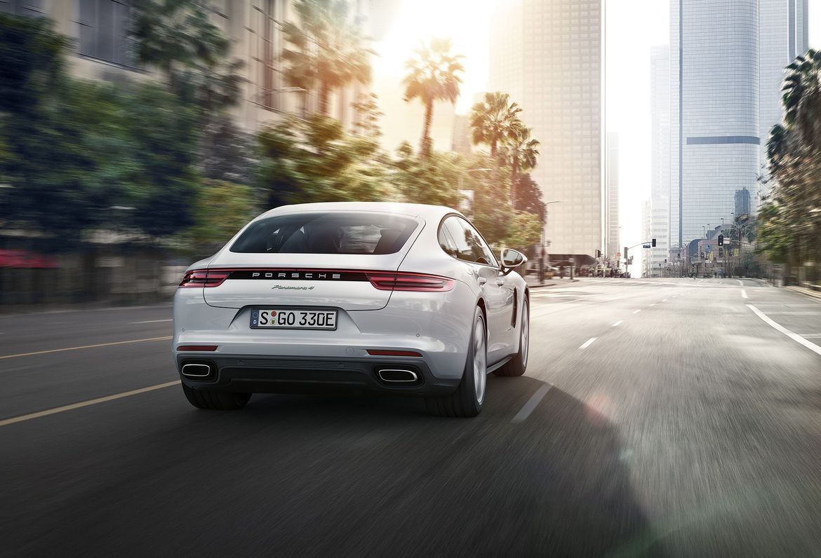 Porsche Panamera 4 E-Hybrid anh 5