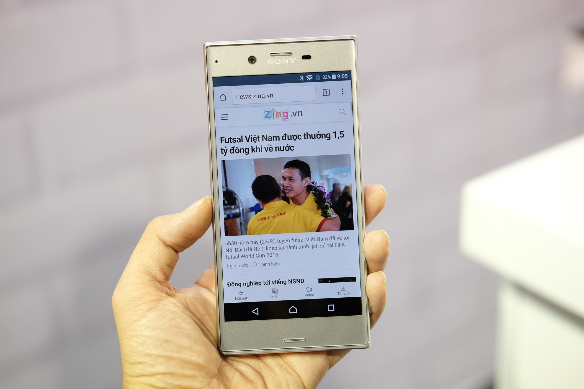 Sony Xperia XZ gia anh 9