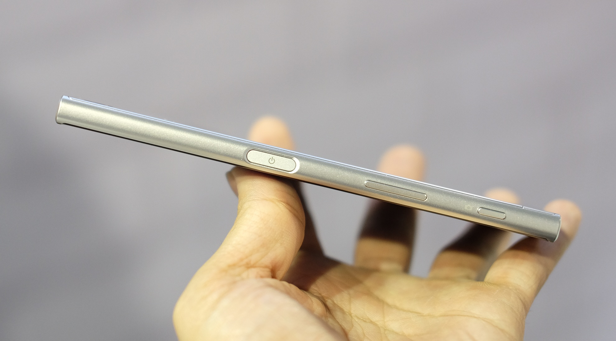 Sony Xperia XZ gia anh 4