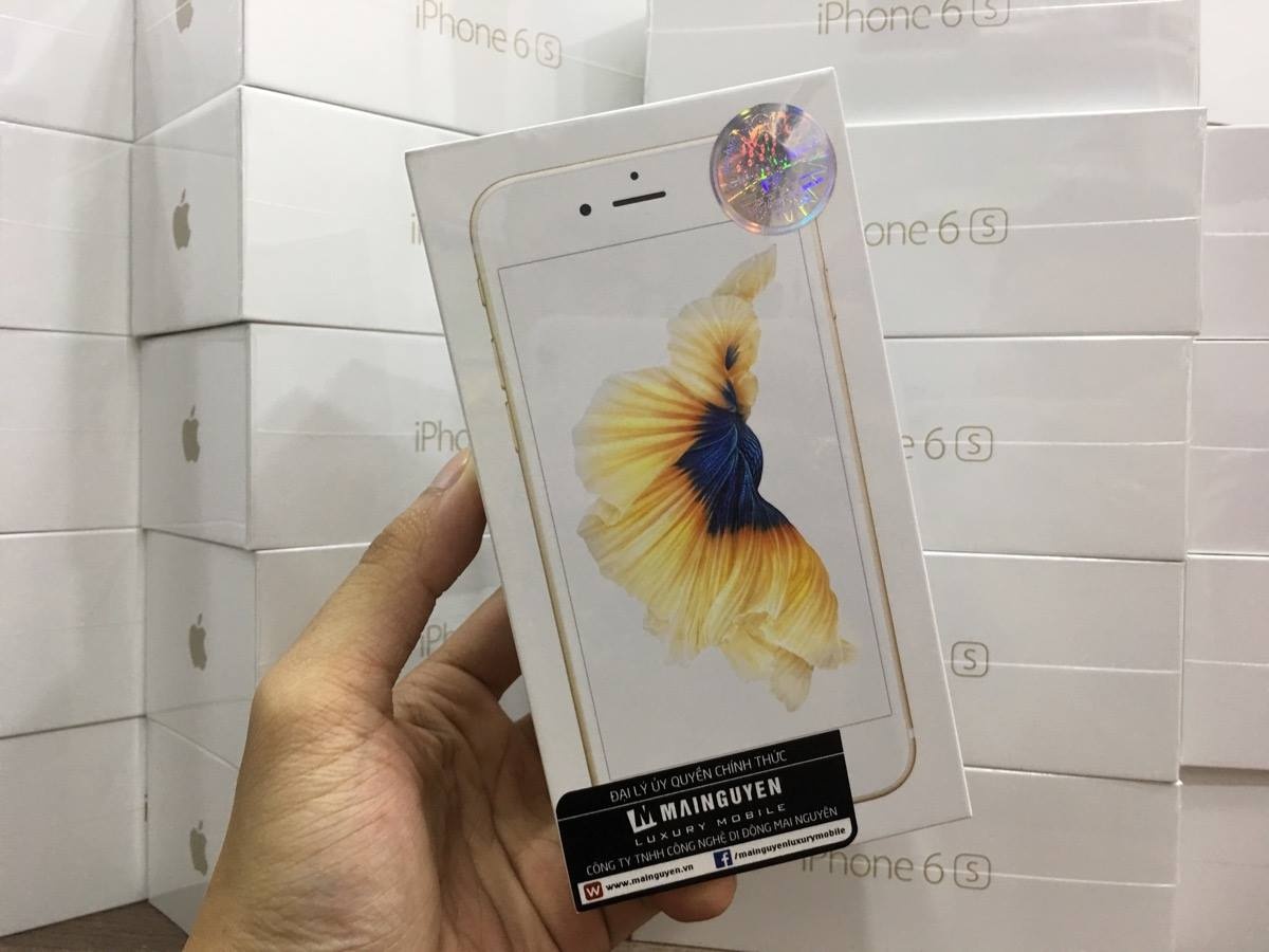 iPhone 6S 32 GB bat ngo len ke o VN voi gia 16,5 trieu hinh anh