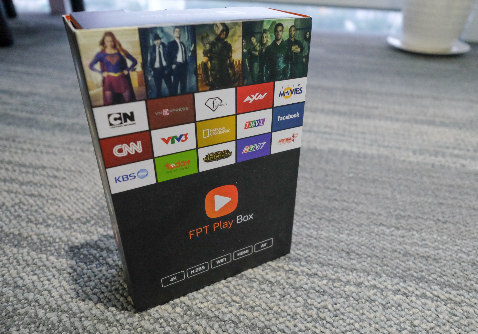 Anh FPT Play Box ban moi ho tro xem video 4K, Internet TV hinh anh