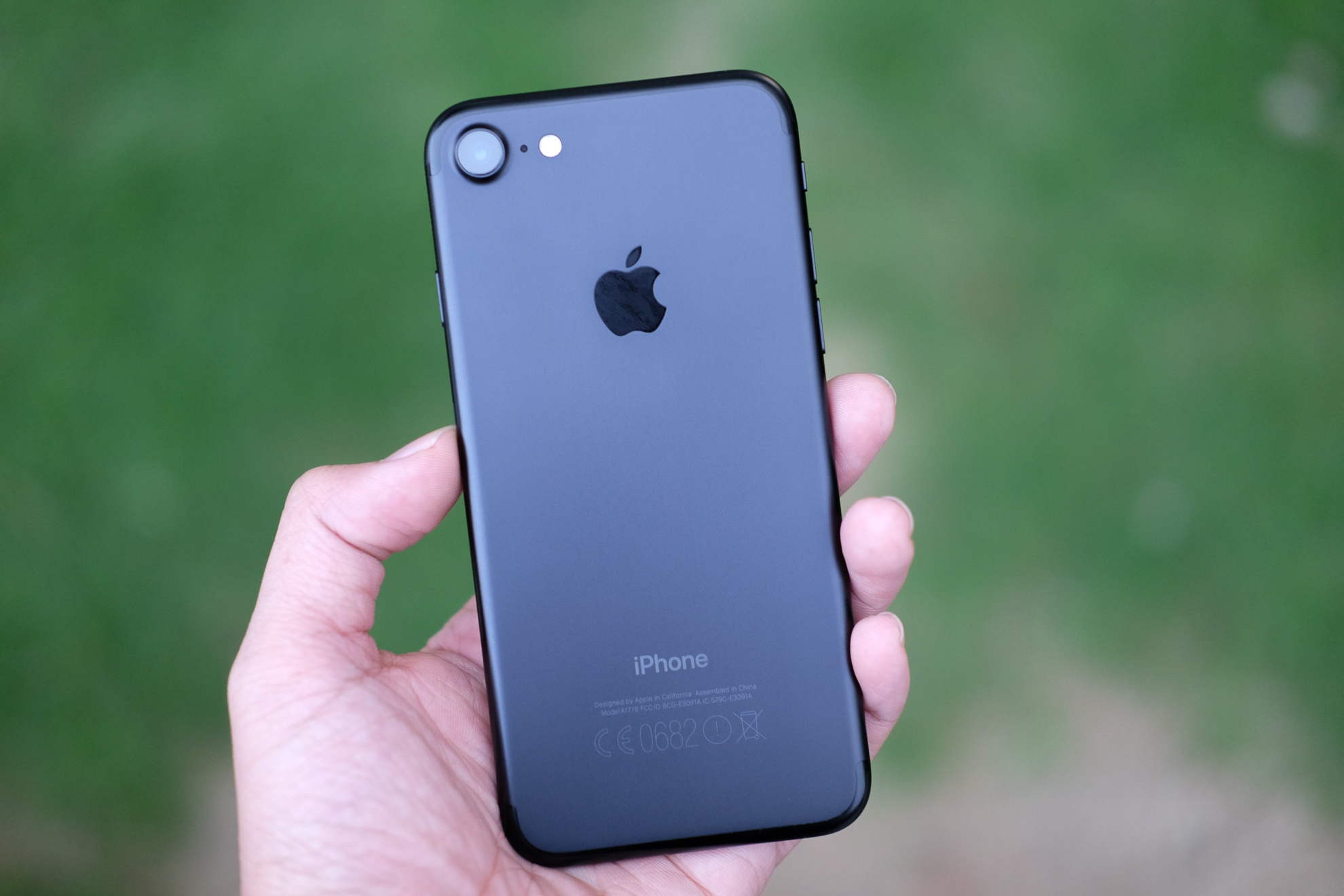 iPhone 7 dung chip mang Intel anh 1