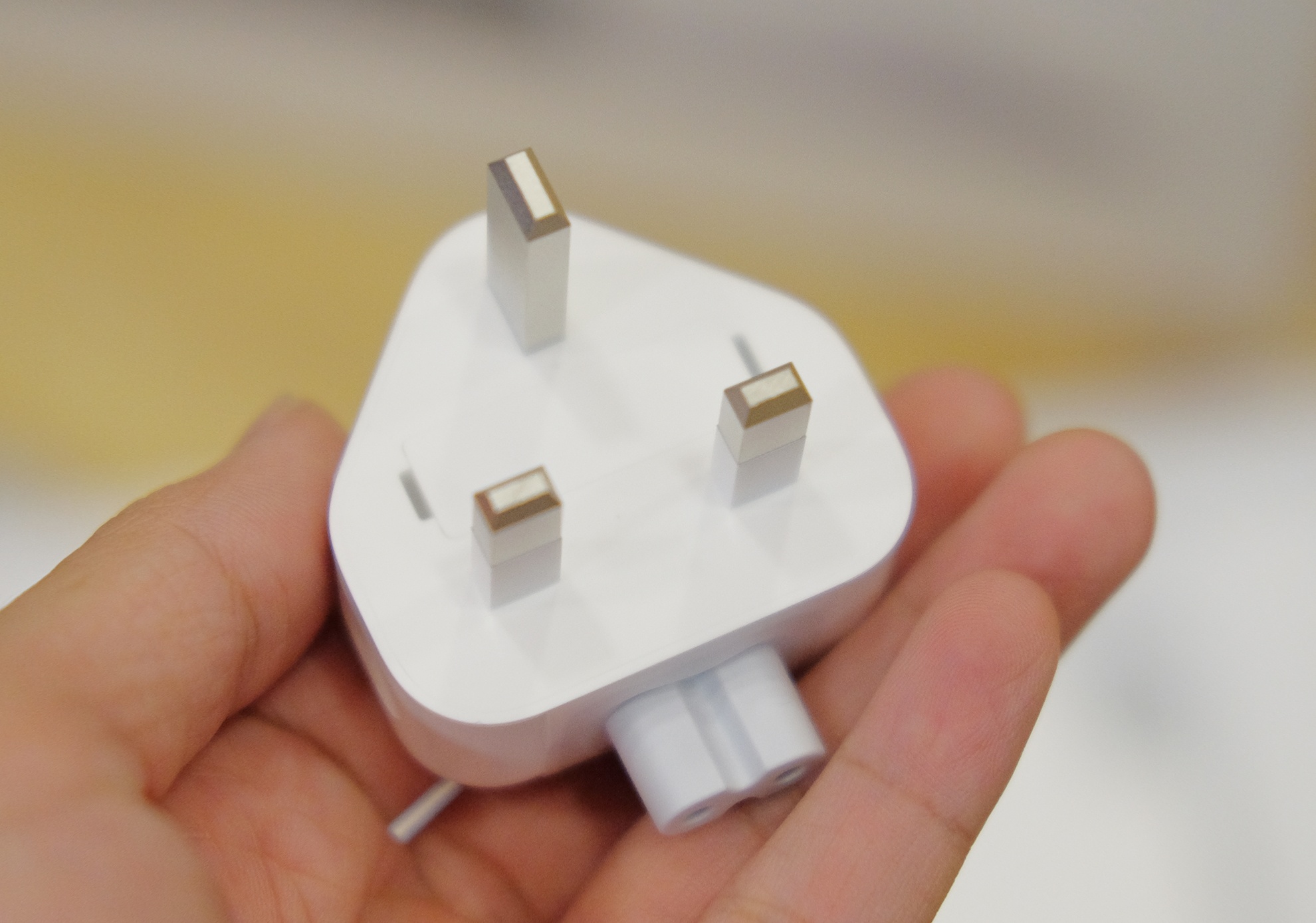 mo hop MacBook Pro 2016 anh 5