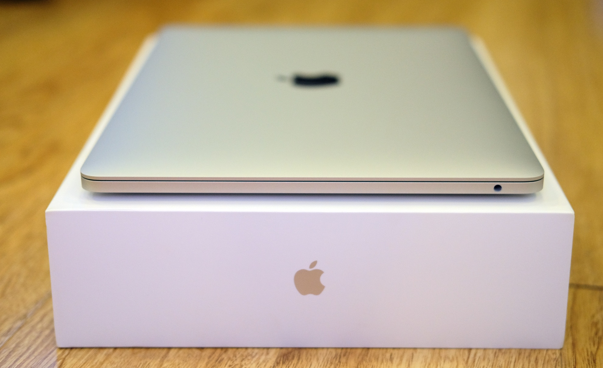 mo hop MacBook Pro 2016 anh 7